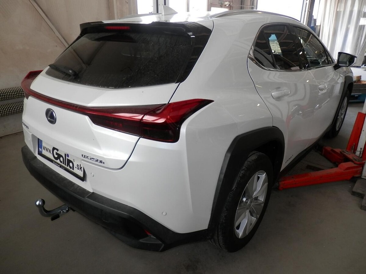 Фаркоп GALIA для Lexus UX фото 6