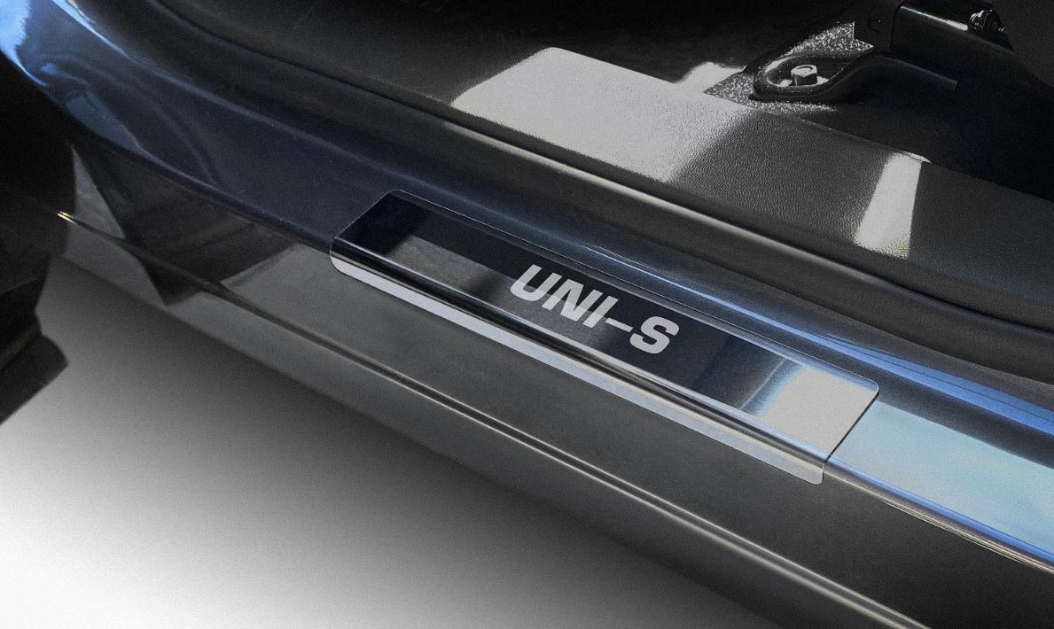 Комплект накладок на дверные пороги Automax для Changan UNI-S (1 поколение) с гравировкой UNI-S фото 3