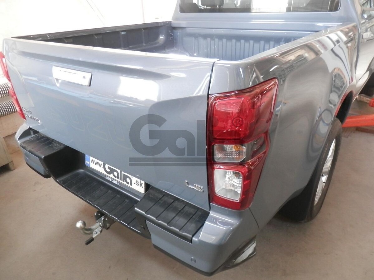 Фаркоп полностью оцинкованный Galia для Isuzu D-Max (RT85)​ фото 2