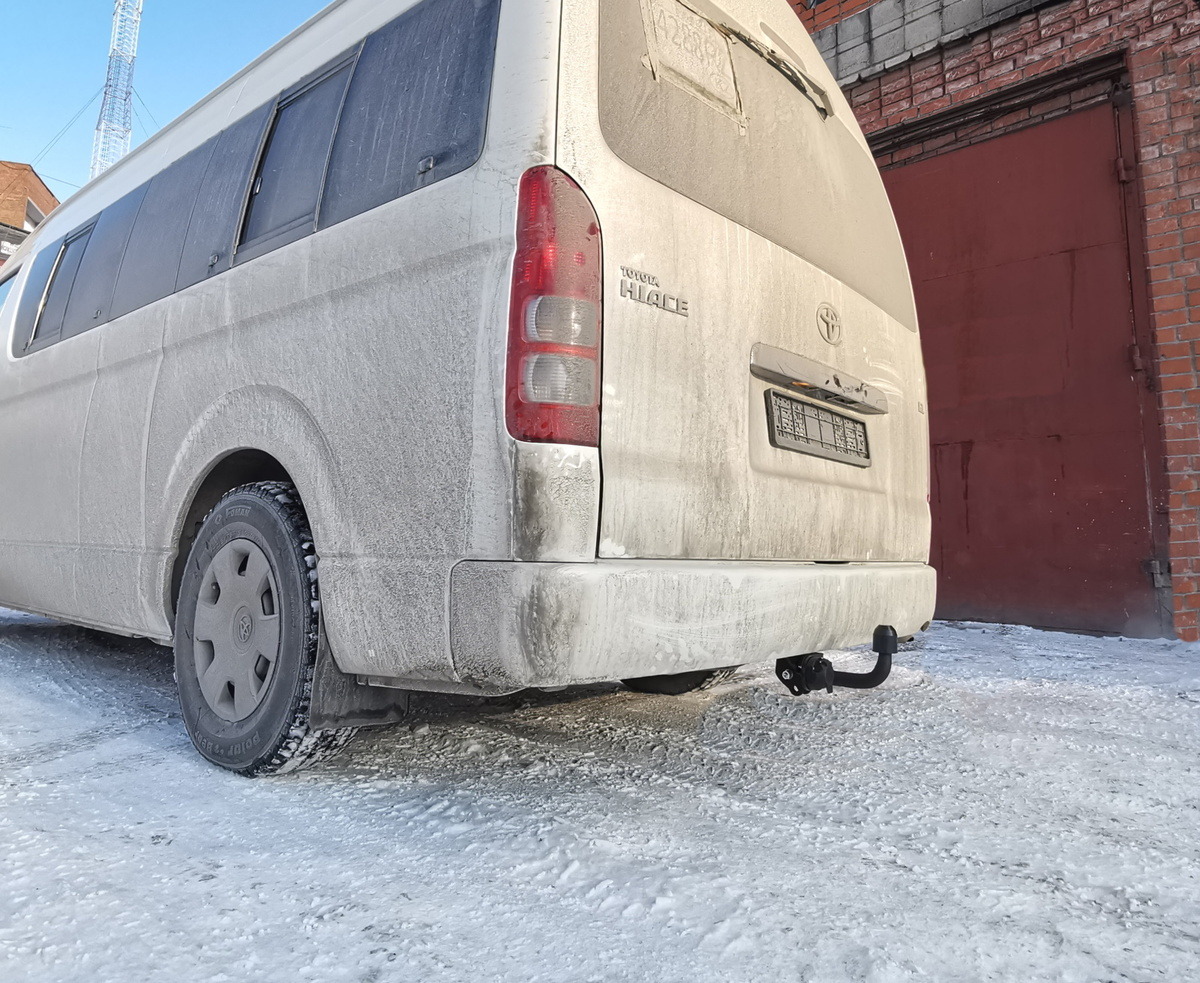 Фаркоп Halty для Toyota Hiace и Regius Ace (H200) фото 2