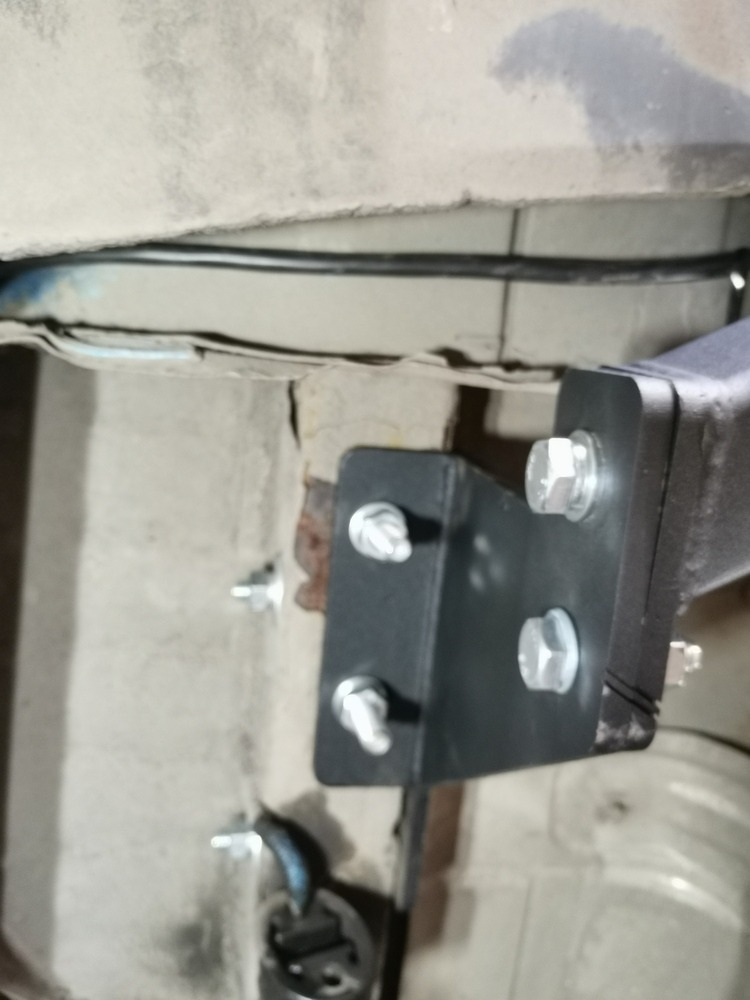 Фаркоп Halty на Nissan Wingroad (Y12) фото 11