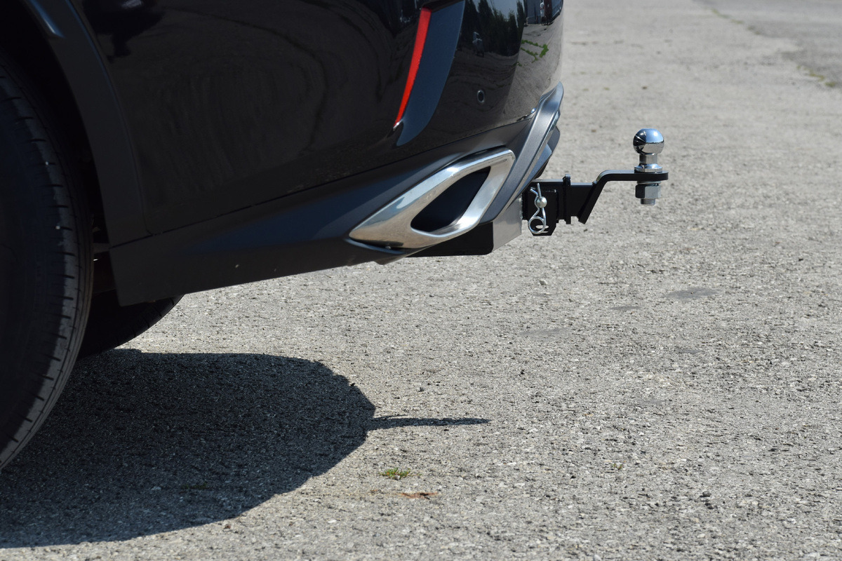 Фаркоп с хромированной накладкой PT Group для Lexus RX фото 7