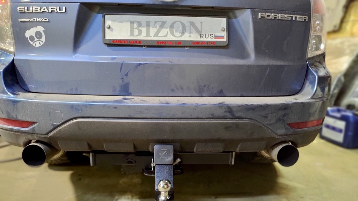 Фаркоп ​Бизон с хромированной накладкой для Subaru Forester фото 3