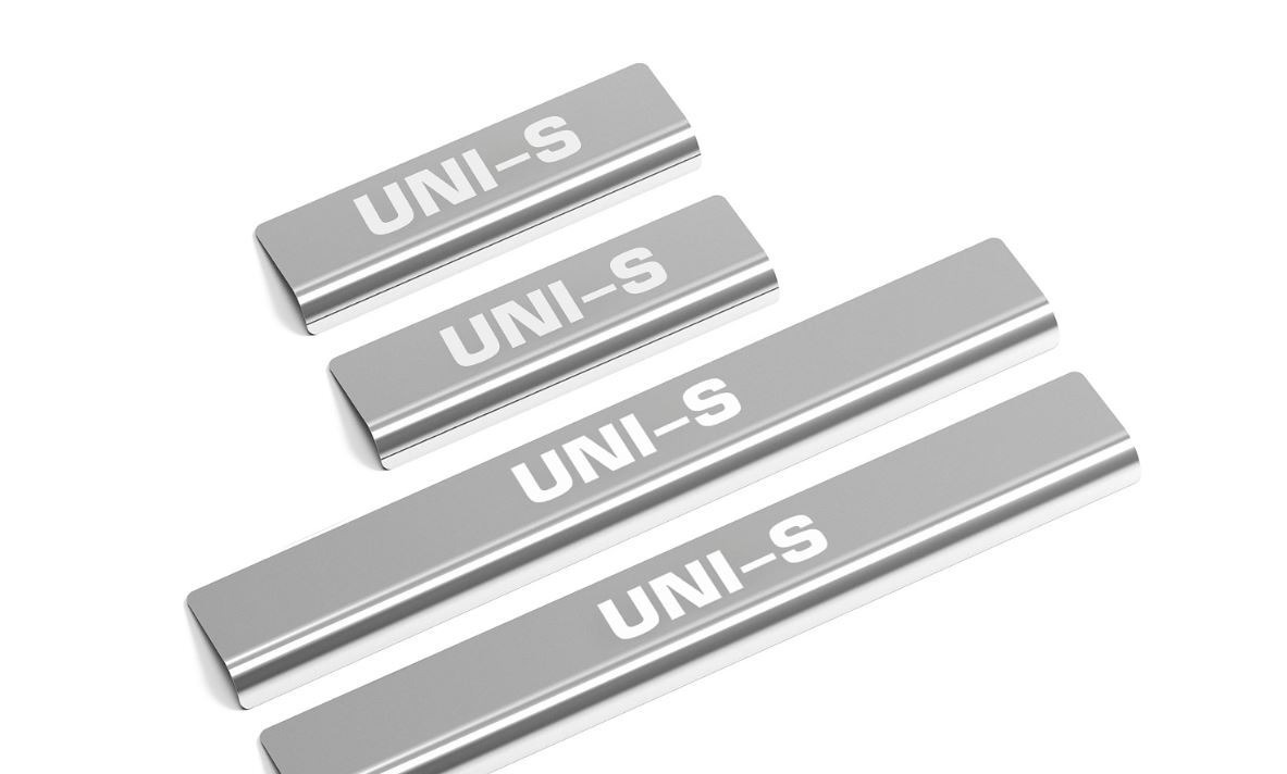 Комплект накладок на дверные пороги Automax для Changan UNI-S (1 поколение) с гравировкой UNI-S