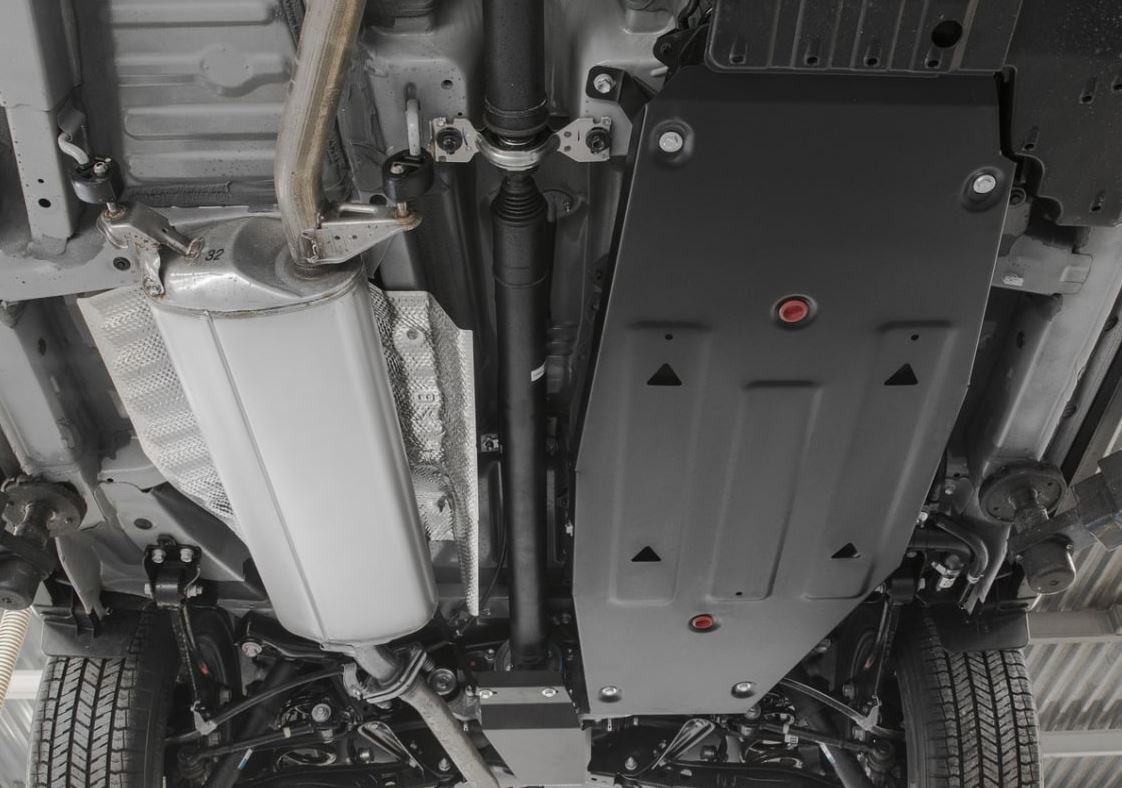 Защита стальная АвтоБроня для топливного бака на Toyota Rav4 (XA40) и Lexus NX (Z10 ZGZ10/15) фото 2