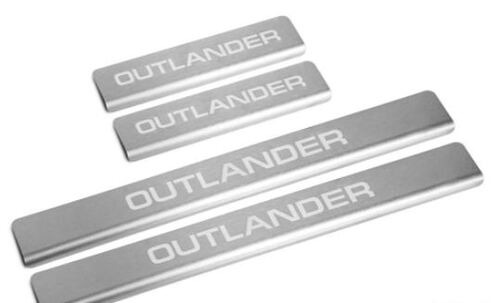 Комплект накладок на дверные пороги AutoMax для Mitsubishi Outlander (CW0W) XL с гравировкой Outlander 