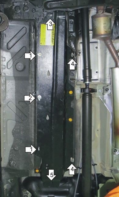 Защита стальная Мотодор для топливных трубкок на Renault Kaptur/Arkana/Duster и Nissan Terrano фото 2