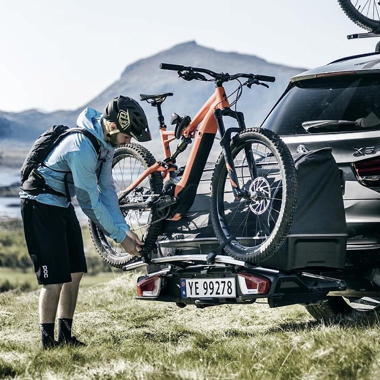Велоплатформа для перевозки трех велосипедов Thule VeloSpace XT Black фото 7