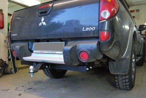 Фаркоп Бизон с антистуком для Mitsubishi L200 (KA/KB)