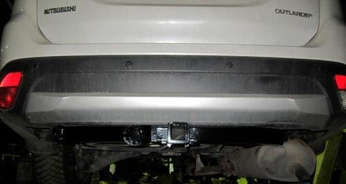 Фаркоп Бизон с хромированной накладкой и антистуком для Mitsubishi Outlander (GF0W)​