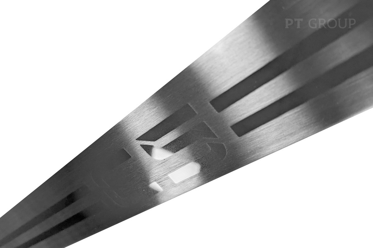 Комплект накладок на дверные пороги PT Group для Omoda C5 с гравировкой C5 фото 3