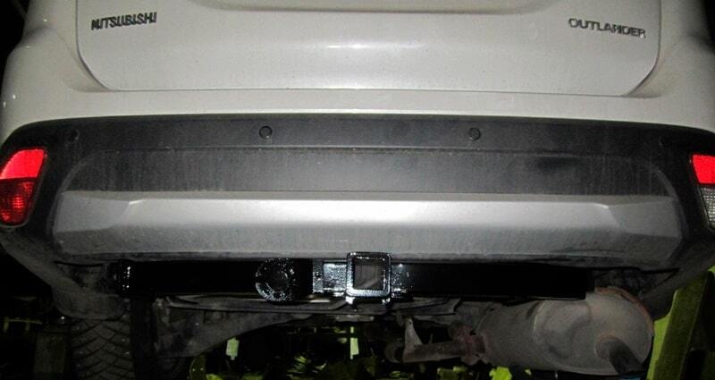 Фаркоп Бизон с хромированной накладкой и антистуком для Mitsubishi Outlander (GF0W)​
