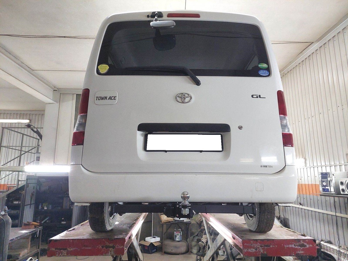 Фаркоп Halty для Toyota Lite Ace/ Town Ace (S400) фото 4