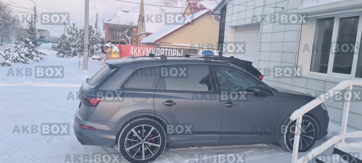 Багажник в штатные места Turtle Air 3 Silver для Audi Q7 фото в жизни 9
