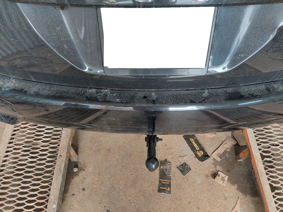 Фаркоп Halty на Toyota Isis 2WD (XM10)​ фото 7