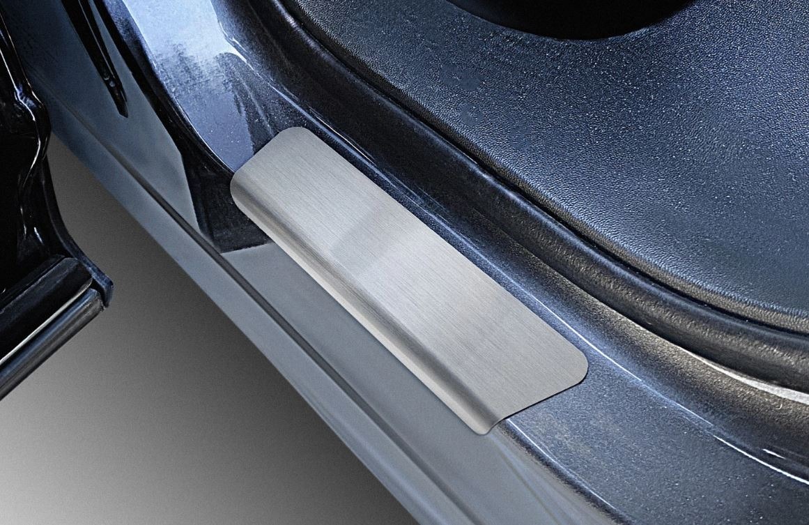 Комплект накладок на дверные пороги Rival для Changan UNI-S (1 поколение) с гравировкой UNI-S фото 3