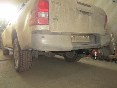 Фаркоп Бизон с антистуком для Toyota Hilux (AN120) JAC T6/ Т8/ T8 Pro (1 поколение) и Sollers ST6/ ST8 (1 поколение)